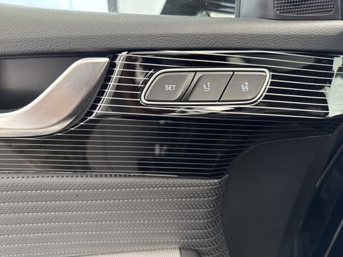 Used 2025 Hyundai Palisade Calligraphy image 13