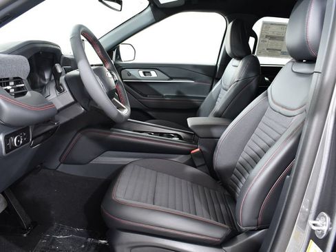 New 2026 Ford Explorer ST-Line w/ ST-Line Street Pack AWD/4WD image 6