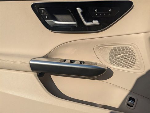 Used 2022 Mercedes-Benz C 300 Sedan image 28