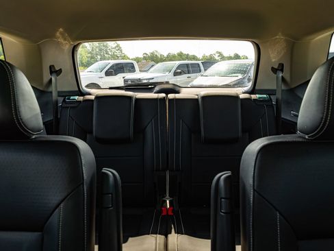 Used 2021 Volkswagen Atlas SE w/ Panoramic Sunroof Package FWD image 32