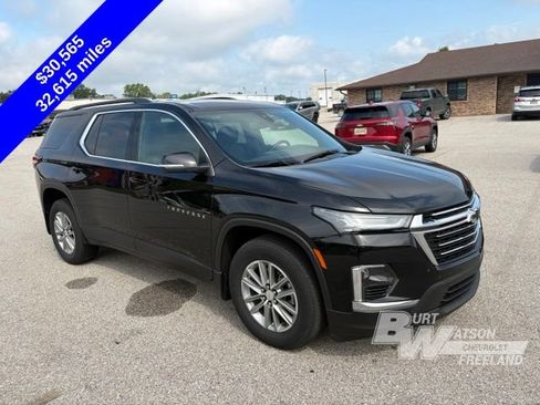 Used 2023 Chevrolet Traverse LT w/ LPO, Floor Liner Package AWD/4WD image 8