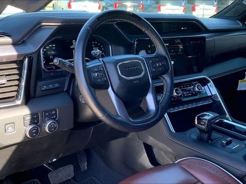 Used 2025 GMC Sierra 1500 Denali Ultimate image 17