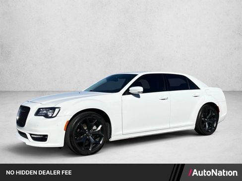 Used 2023 Chrysler 300 Touring L w/ Safetytec Plus Group RWD image 1
