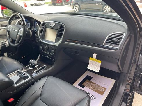 Used 2012 Chrysler 300 Limited w/ Luxury Group RWD image 43