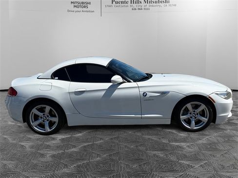 Used 2014 BMW Z4 sDrive28i image 4