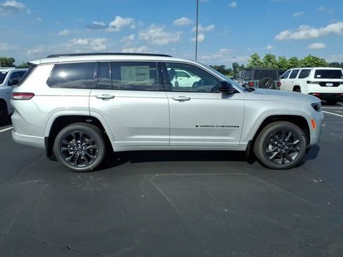 New 2026 Jeep Grand Cherokee L Limited AWD/4WD image 19