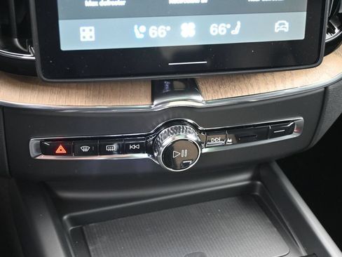 New 2026 Volvo XC60 B5 Ultra w/ Climate Package AWD/4WD image 14