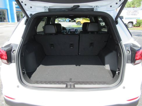 Used 2024 Chevrolet Equinox Premier FWD image 37