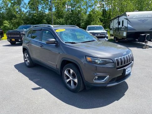 Used 2019 Jeep Cherokee Limited AWD/4WD image 18