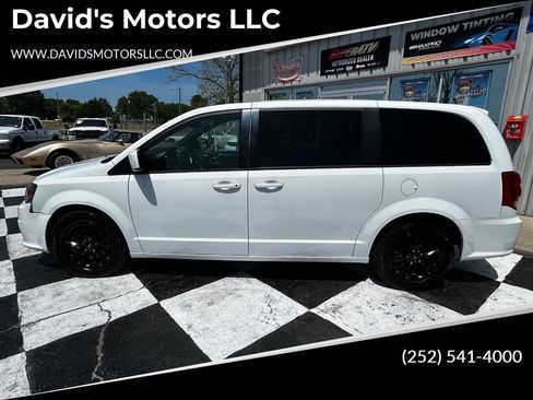 Used 2019 Dodge Grand Caravan GT FWD image 1