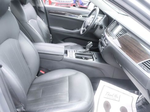 Used 2015 Hyundai Genesis 3.8 image 34