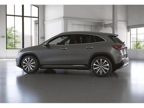 Used 2023 Mercedes-Benz GLA 250 4MATIC image 33