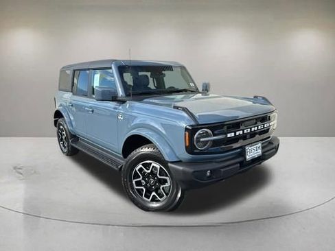 New 2025 Ford Bronco Outer Banks AWD/4WD image 1