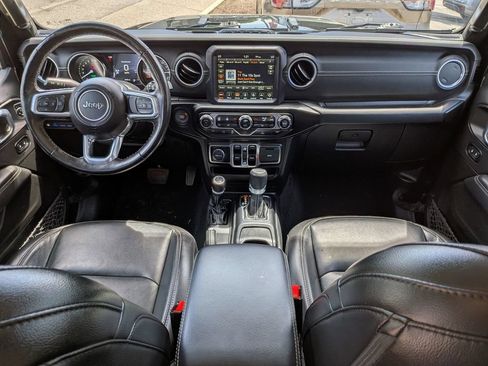 Used 2023 Jeep Wrangler Unlimited Sahara w/ Cold Weather Group AWD/4WD image 19
