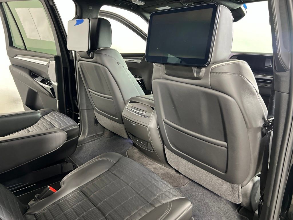 Used 2026 Cadillac Escalade V w/ LPO, ONYX Package AWD/4WD image 14