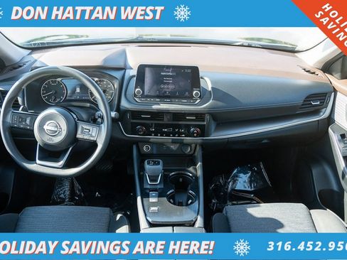 Used 2023 Nissan Rogue SV image 4