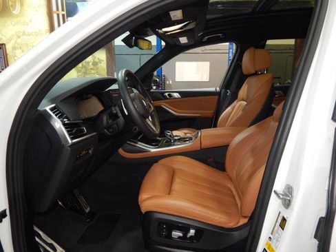 Used 2021 BMW X7 xDrive40i w/ M Sport Package image 17