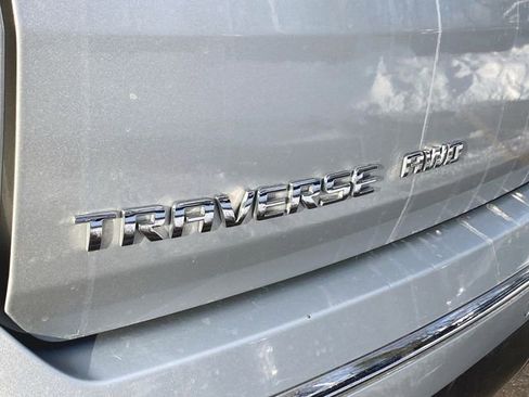 Used 2022 Chevrolet Traverse Premier image 32