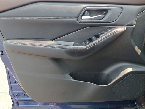 Certified 2023 Nissan Rogue SV w/ SV Premium B Package AWD/4WD image 12