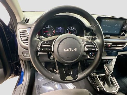 Certified 2023 Kia Seltos S image 11