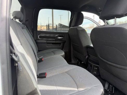 Used 2024 RAM 2500 Big Horn AWD/4WD image 35