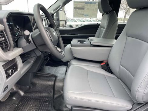 New 2026 Ford F250 XL w/ XL Chrome Package image 16