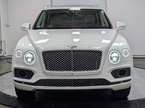 Used 2018 Bentley Bentayga AWD/4WD image 3