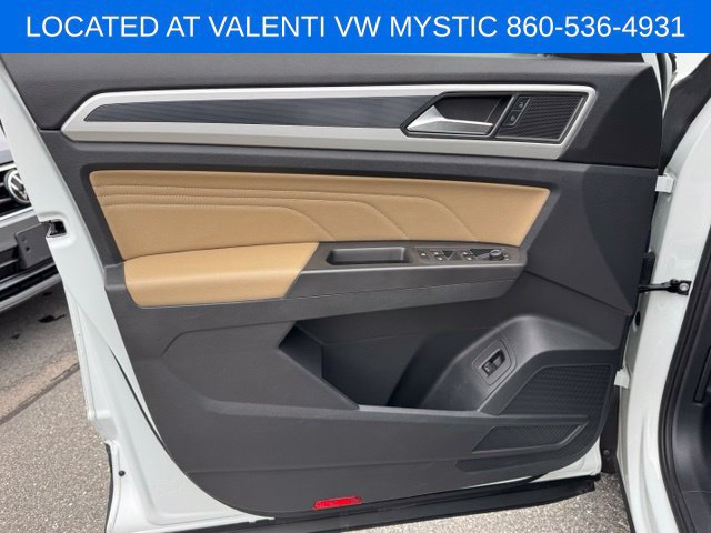 Certified 2023 Volkswagen Atlas Cross Sport SE w/ Panoramic Sunroof Package AWD/4WD image 35