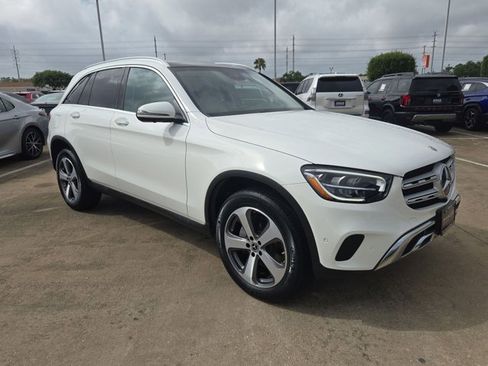 Used 2022 Mercedes-Benz GLC 300 image 3