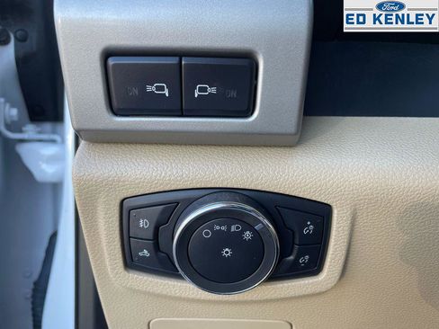 Used 2017 Ford F150 Lariat image 23