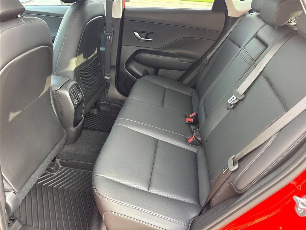New 2026 Hyundai Kona Limited FWD image 15