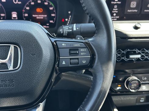 Used 2024 Honda Accord Touring image 11
