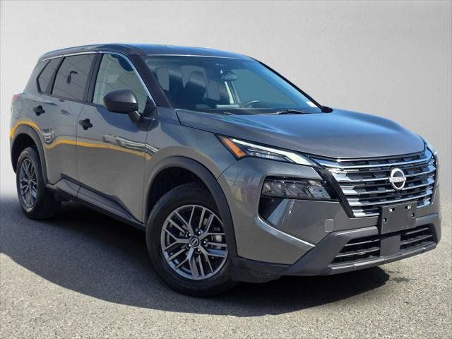Used 2024 Nissan Rogue S AWD/4WD image 1