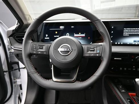 New 2026 Nissan Kicks SR w/ Cold Weather Package FWD image 32