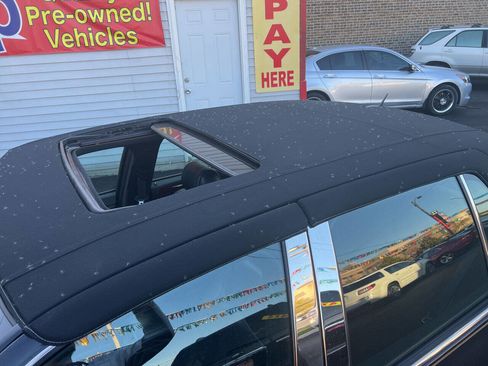 Used 2006 Cadillac DTS Luxury II w/ Sun And Sound Package image 8