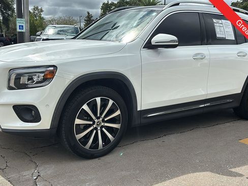 Used 2022 Mercedes-Benz GLB 250 image 3