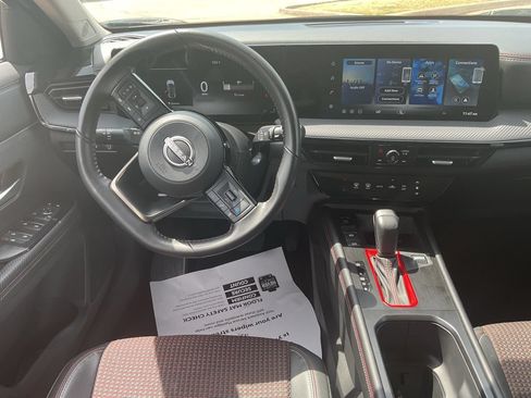 Used 2026 Nissan Kicks SR FWD image 14