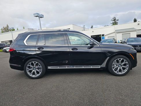 Used 2025 BMW X7 xDrive40i AWD/4WD image 8