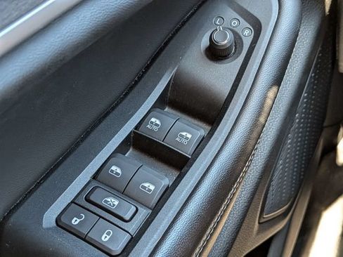Used 2023 Jeep Grand Cherokee Limited w/ Luxury Tech Group II AWD/4WD image 25