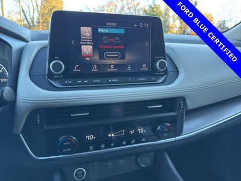 Used 2023 Nissan Rogue SV image 19