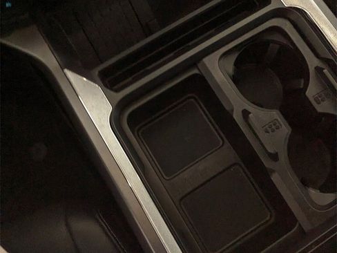 Used 2024 Ford F250 Lariat w/ Chrome Package image 27