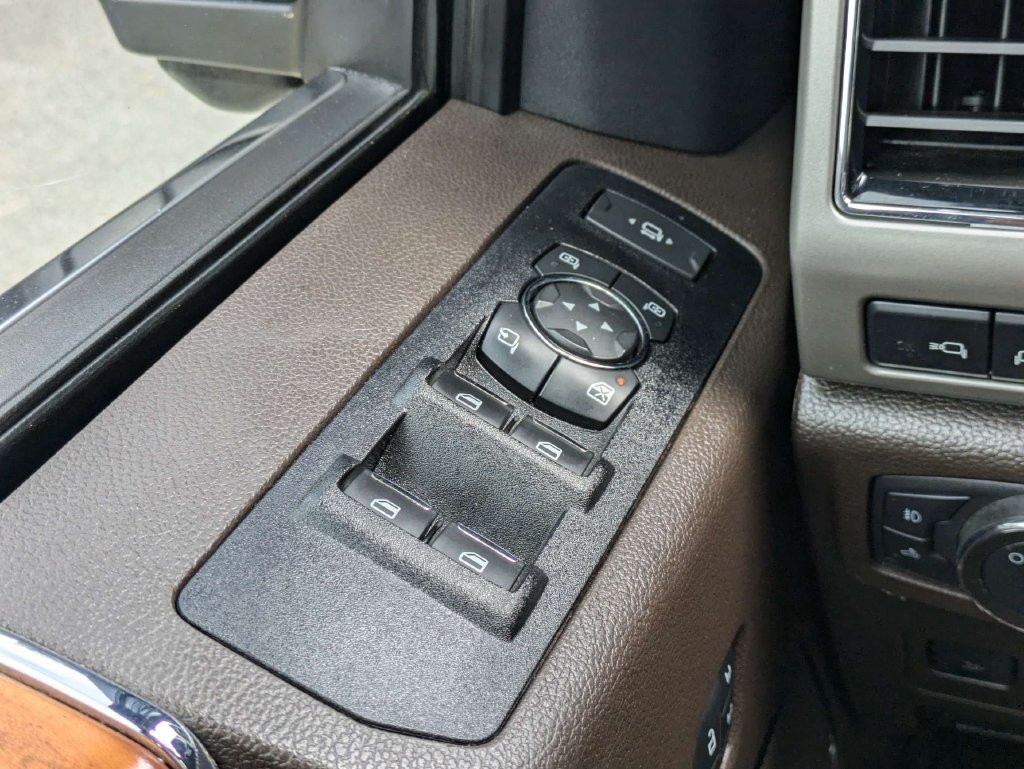 Used 2022 Ford F350 King Ranch w/ Chrome Package AWD/4WD image 25