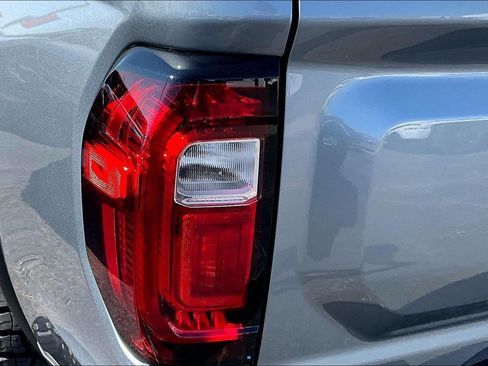 Used 2024 GMC Canyon AT4X AWD/4WD image 29