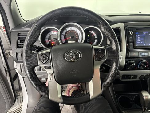 Used 2014 Toyota Tacoma 4x4 Double Cab image 17