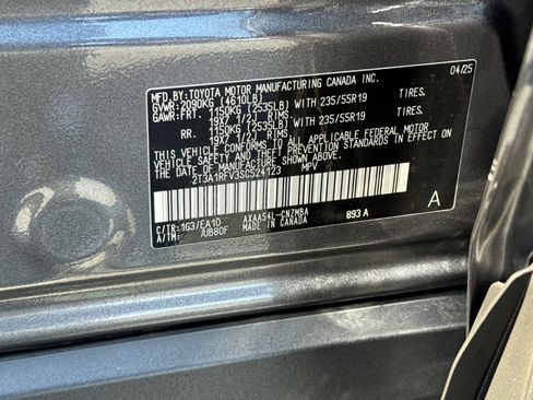 Certified 2025 Toyota RAV4 XLE Premium AWD/4WD image 32