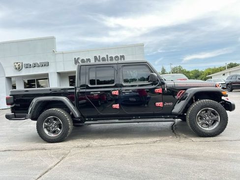 Used 2022 Jeep Gladiator Rubicon w/ Cold Weather Group AWD/4WD image 11