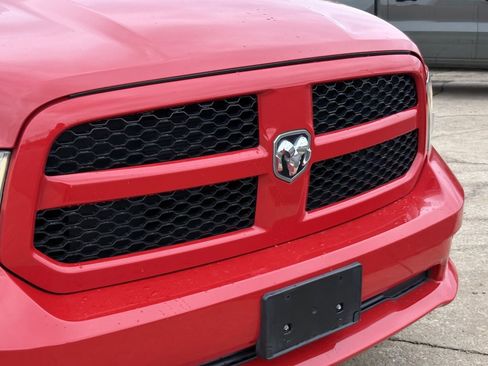 Used 2018 RAM 1500 Express w/ Express Value Package image 9