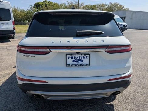 Used 2022 Lincoln Corsair FWD image 6