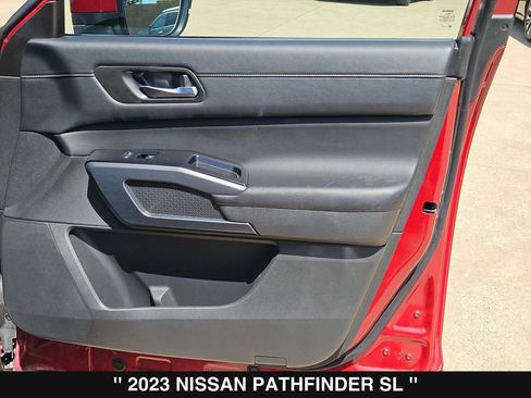 Used 2023 Nissan Pathfinder SL w/ Black Appearance Package FWD image 33
