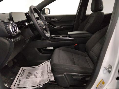 Used 2025 Chevrolet Equinox LT FWD image 28